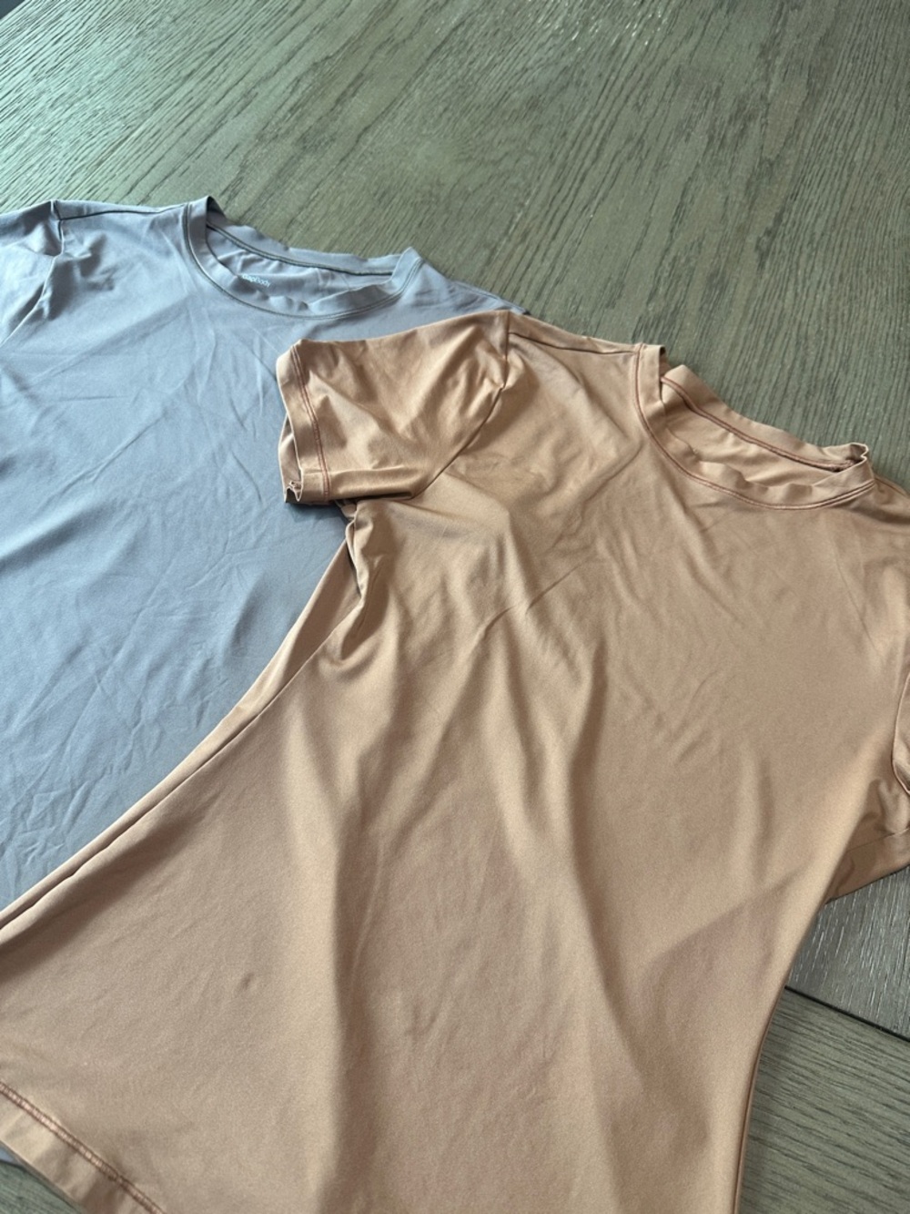 Gap SecondSkin T-Shirts Bundle of 2 Size Small Brown - Picture 2 of 9